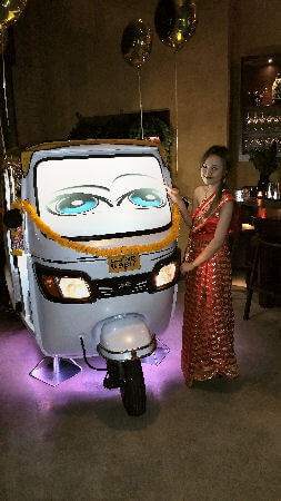 Tuk Tuk Photo Booth With Thai Girl